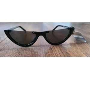 SUMMER SALE Classy Black Sunglasses
